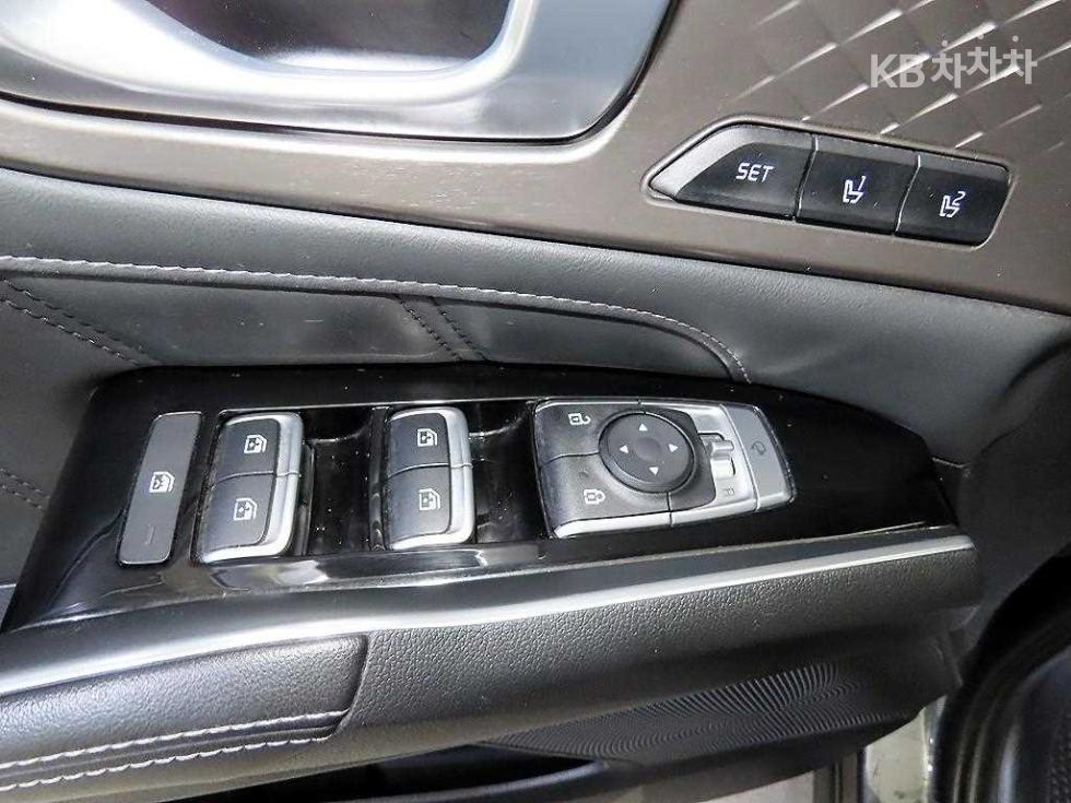 Kia Sorento — miniaturë 13