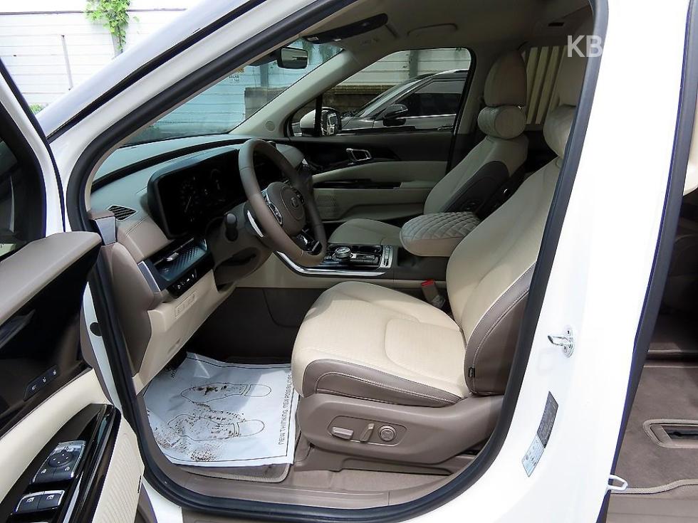 Kia Carnival — miniaturë 5