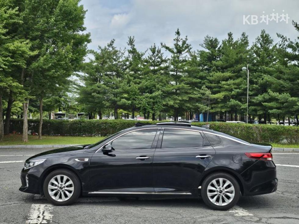 Kia K5 — miniaturë 2