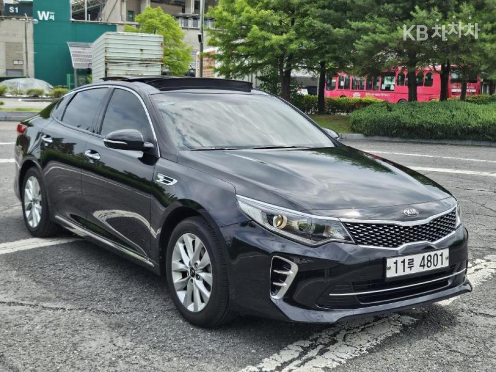 Kia K5 — miniaturë 7