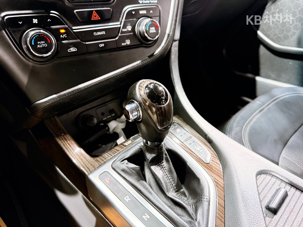 Kia K5 — miniaturë 10