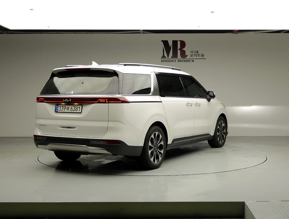 Kia Carnival — miniaturë 3
