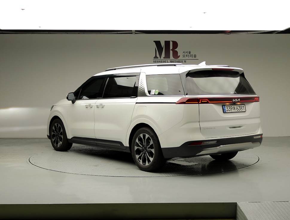 Kia Carnival — miniaturë 4