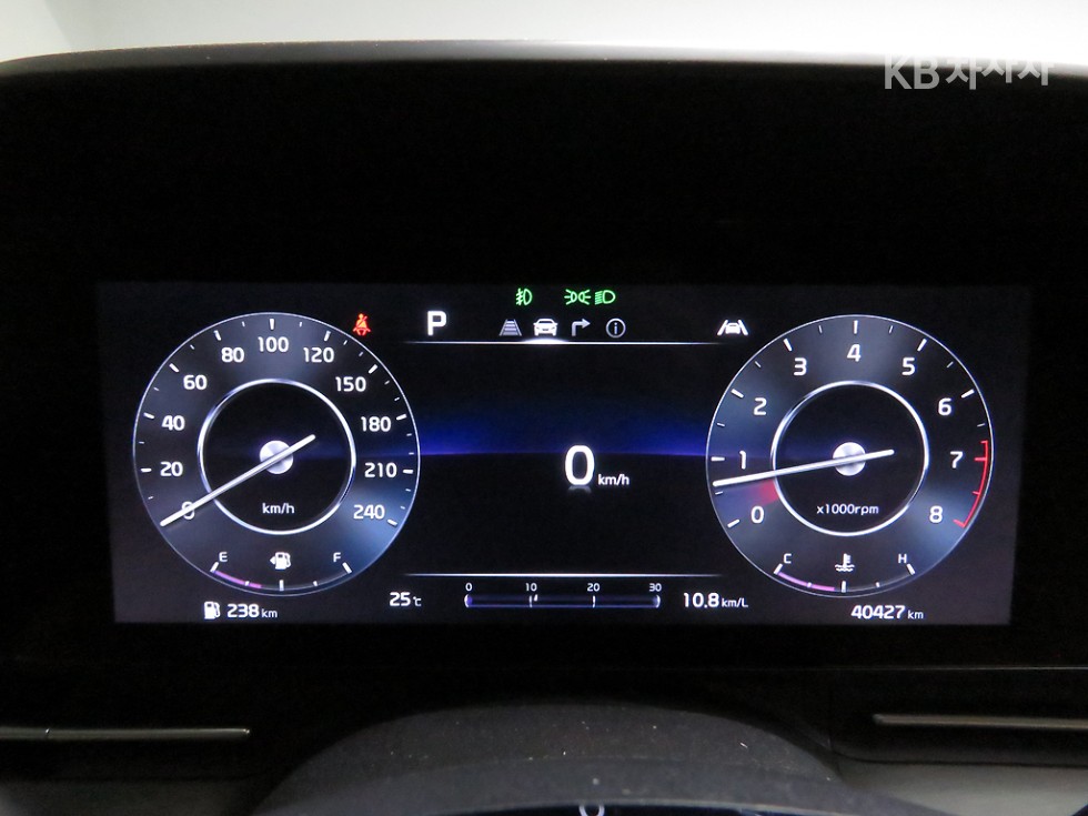 Kia Carnival — miniaturë 9