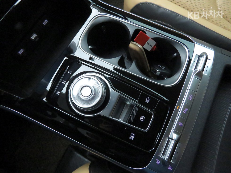 Kia Carnival — miniaturë 11