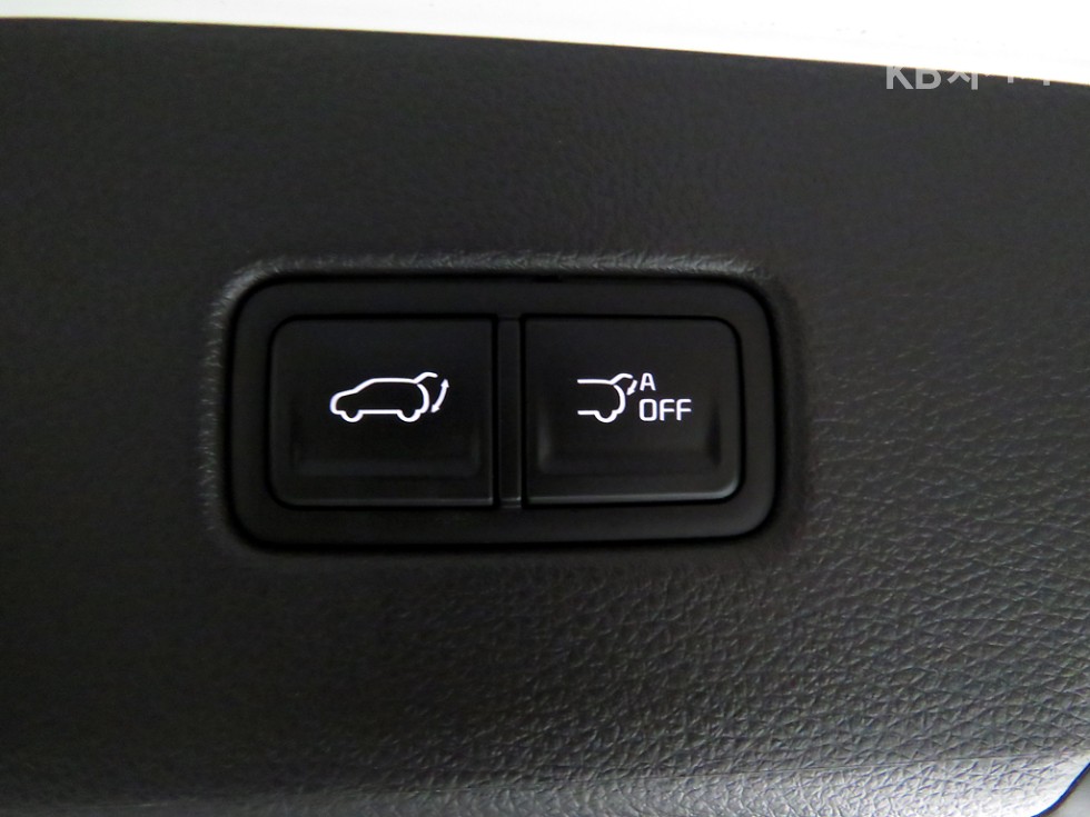 Kia Carnival — miniaturë 18