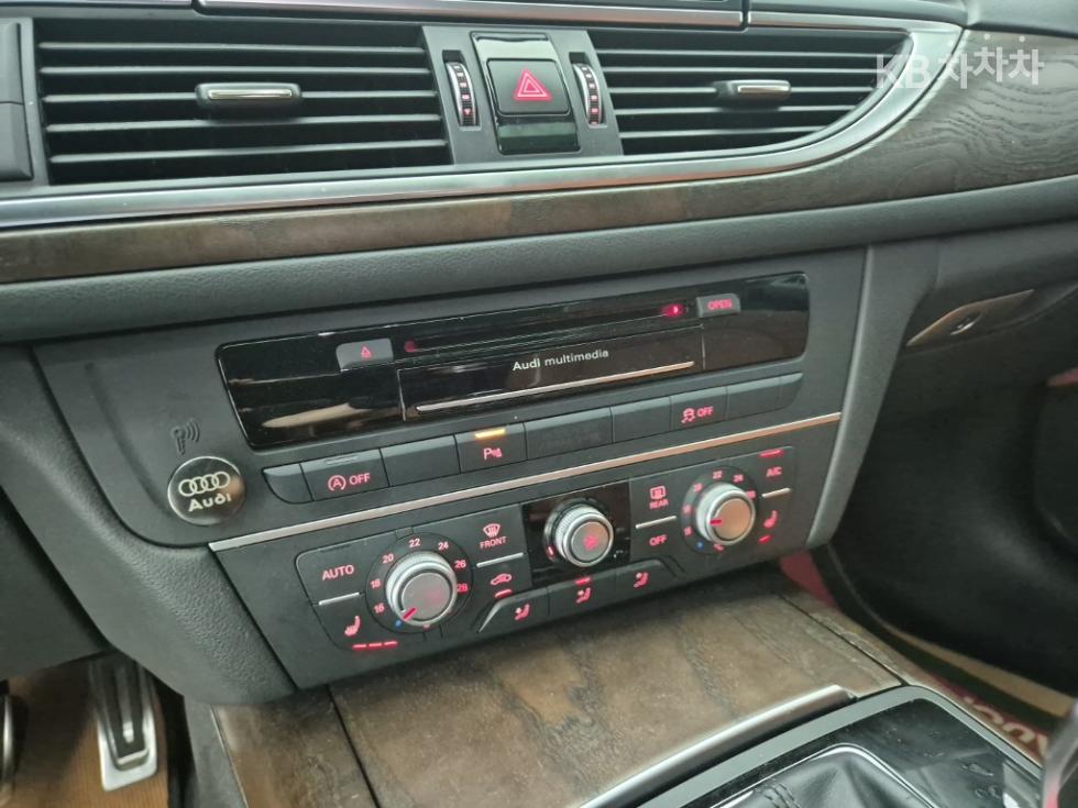 Audi A6 — miniaturë 10