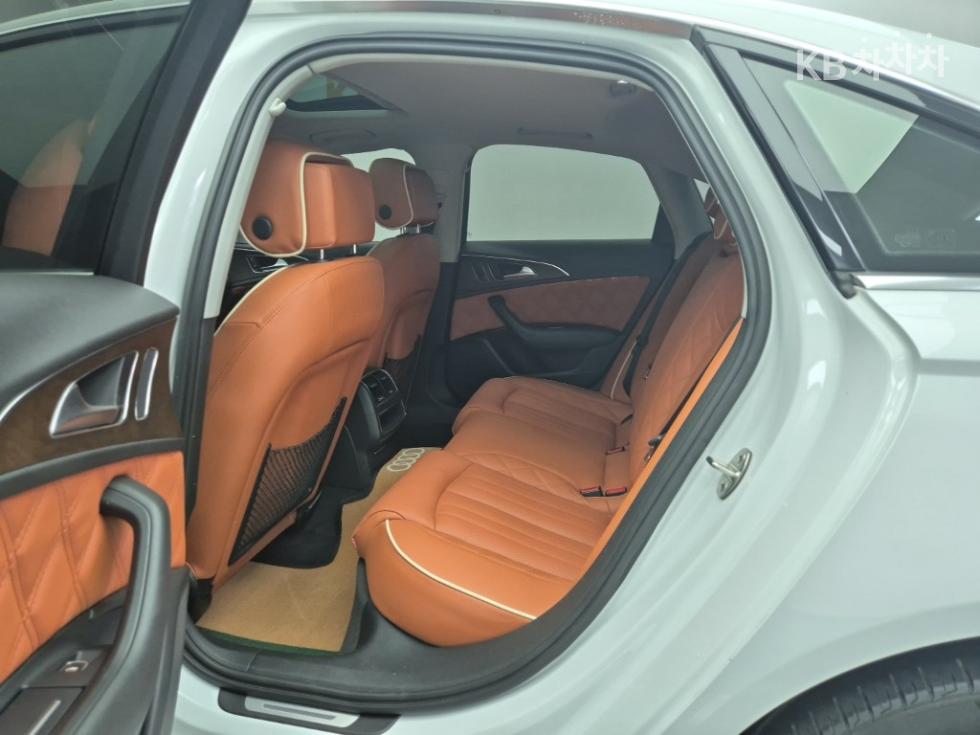 Audi A6 — miniaturë 12