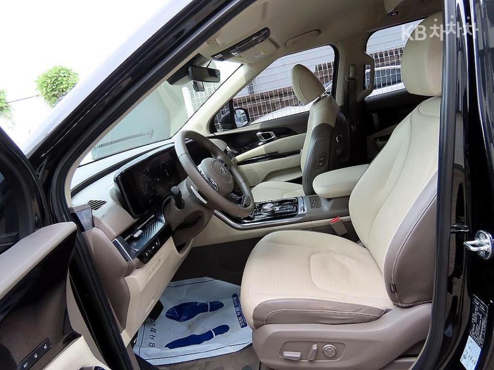 Kia Carnival — miniaturë 5