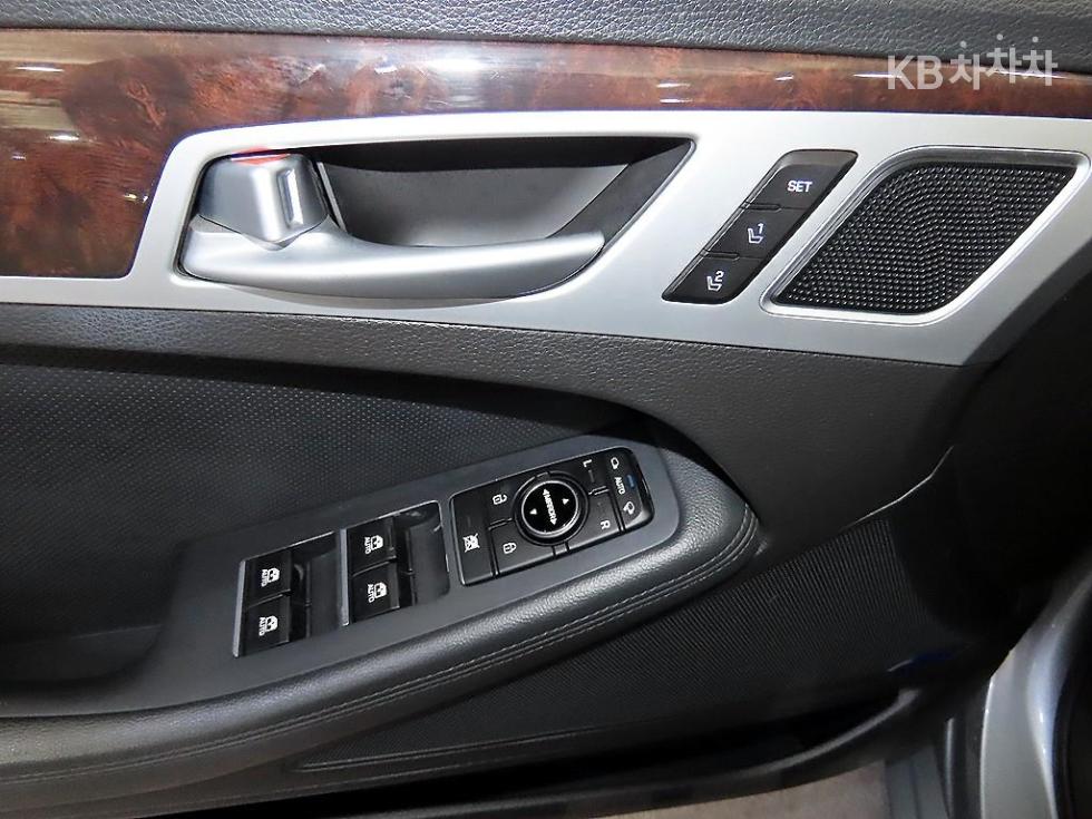Hyundai Genesis — miniaturë 13