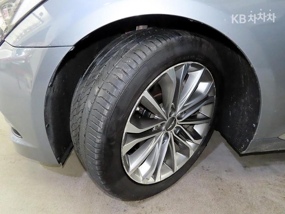 Hyundai Genesis — miniaturë 20