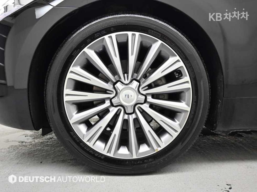 Kia K9 — miniaturë 5