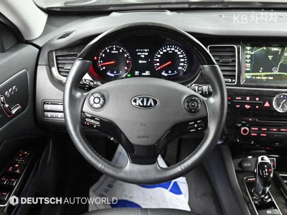 Kia K9 — miniaturë 13