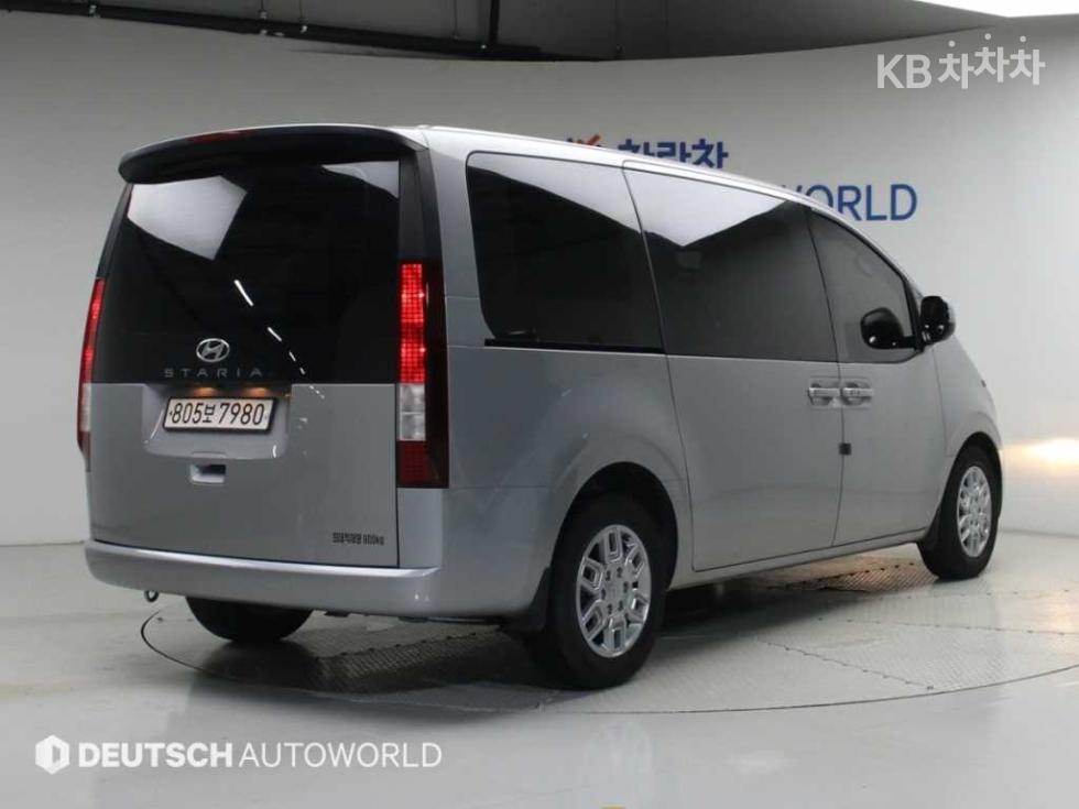 Hyundai Staria — miniaturë 2