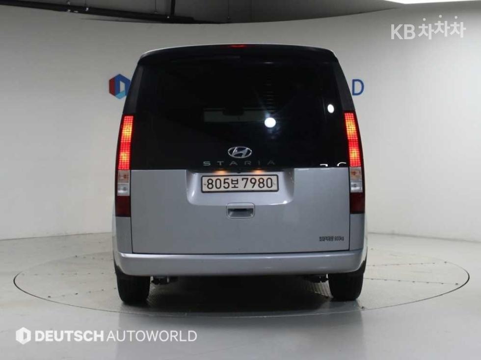 Hyundai Staria — miniaturë 4