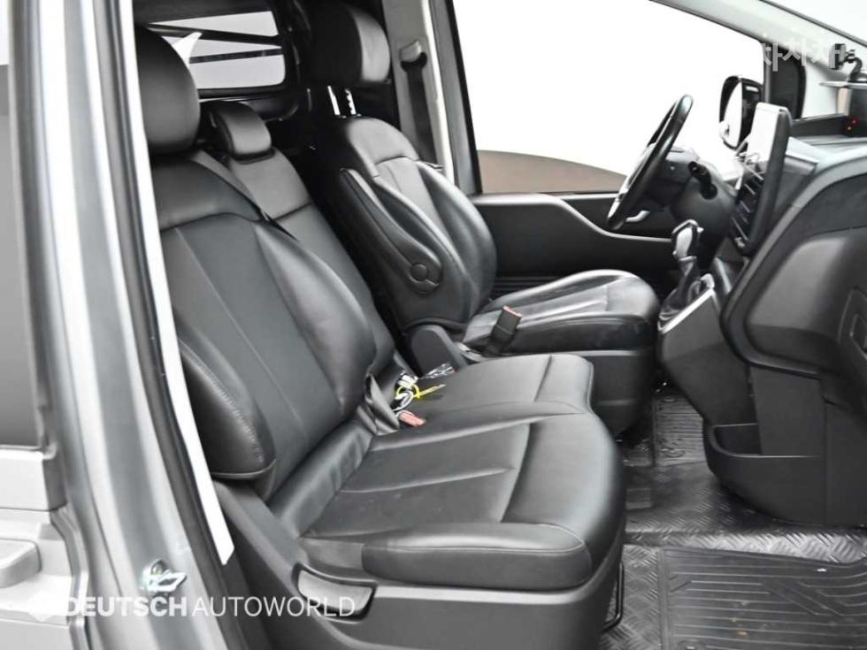 Hyundai Staria — miniaturë 10