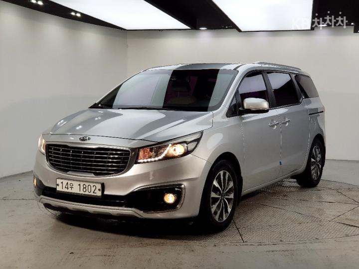 Kia Carnival 9인승 2.2 디젤 — foto 1