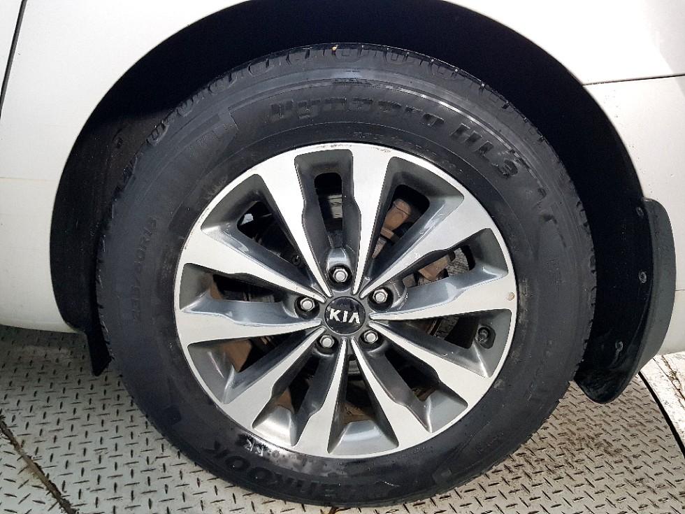 Kia Carnival — miniaturë 21