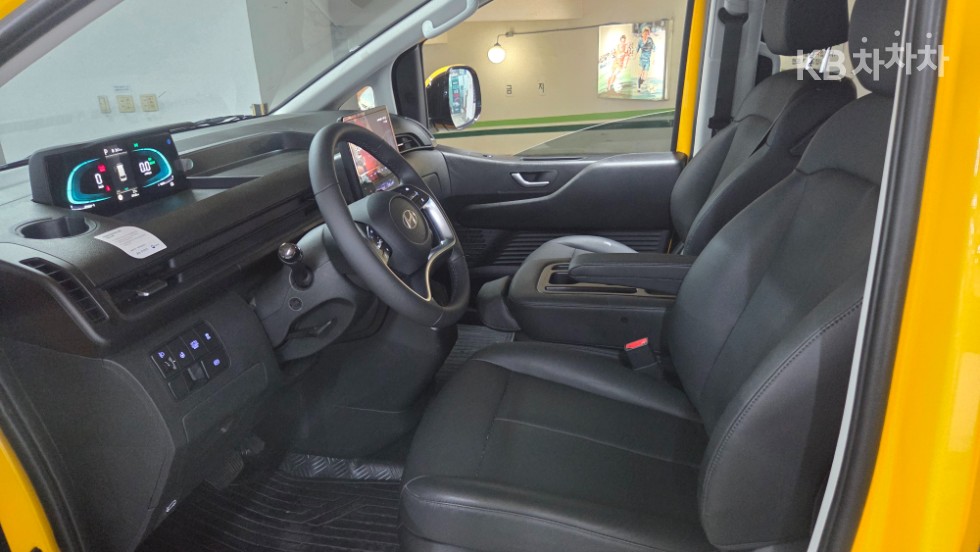 Hyundai Staria — miniaturë 13