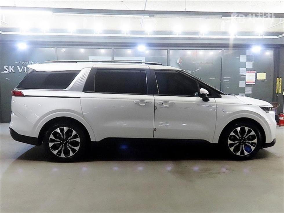 Kia Carnival — miniaturë 3