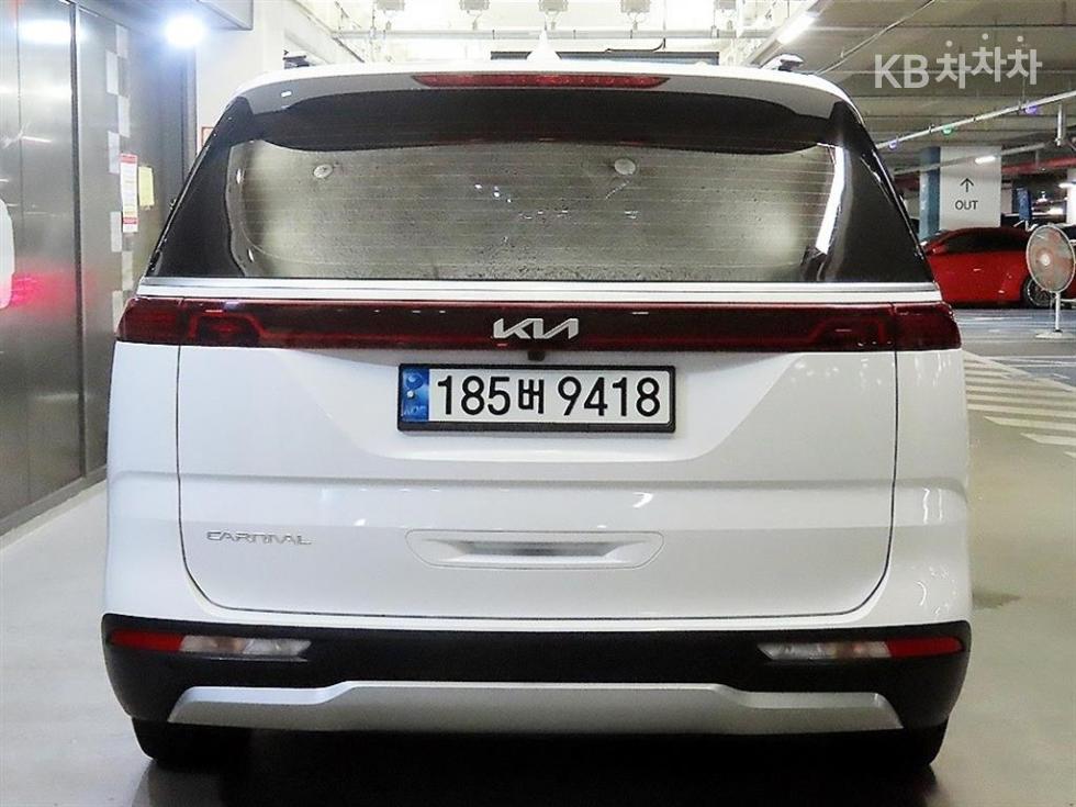 Kia Carnival — miniaturë 5