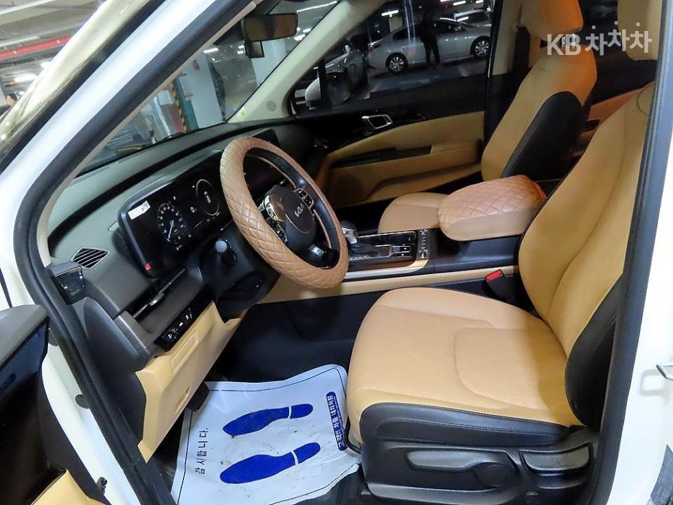Kia Carnival — miniaturë 6