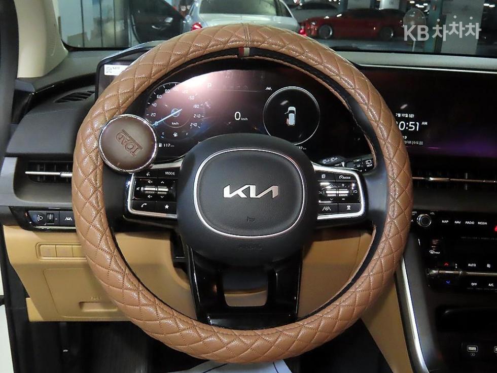 Kia Carnival — miniaturë 8
