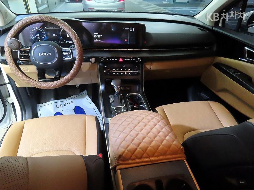 Kia Carnival — miniaturë 10