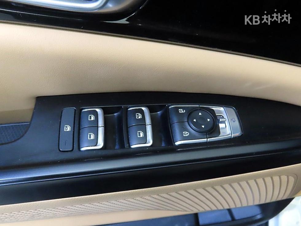 Kia Carnival — miniaturë 13