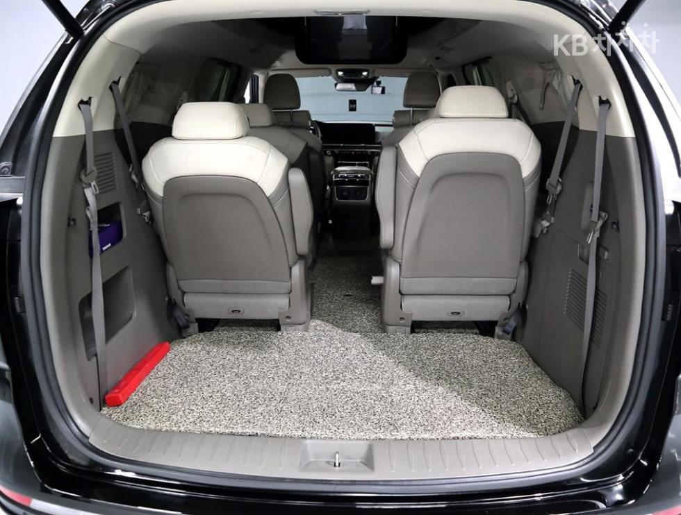 Kia Carnival — miniaturë 17