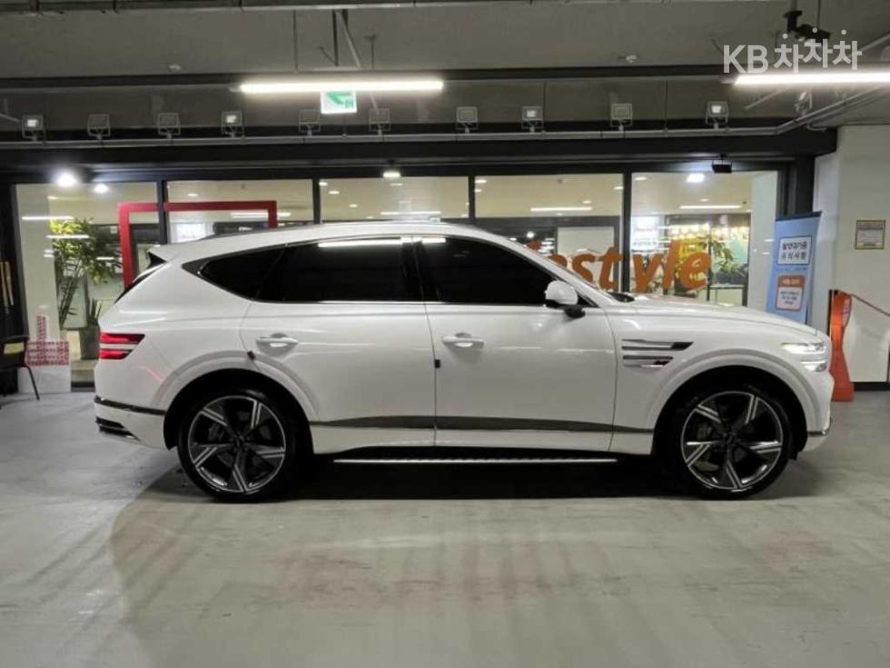 2024 Genesis GV80 photo