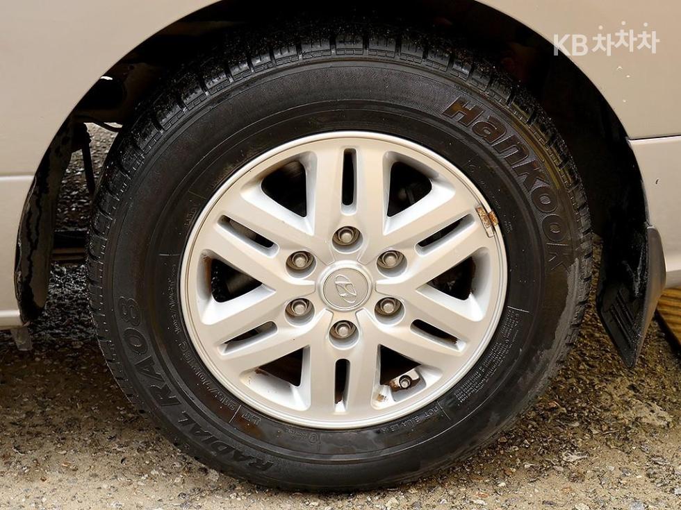 Hyundai Starex — miniaturë 18