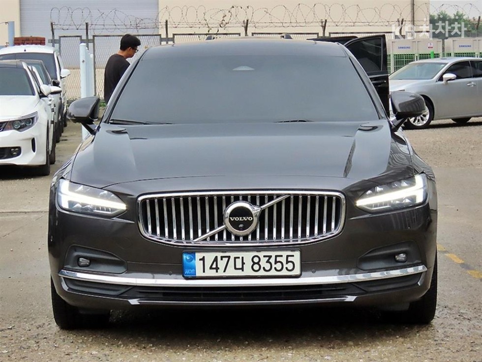 Volvo S90