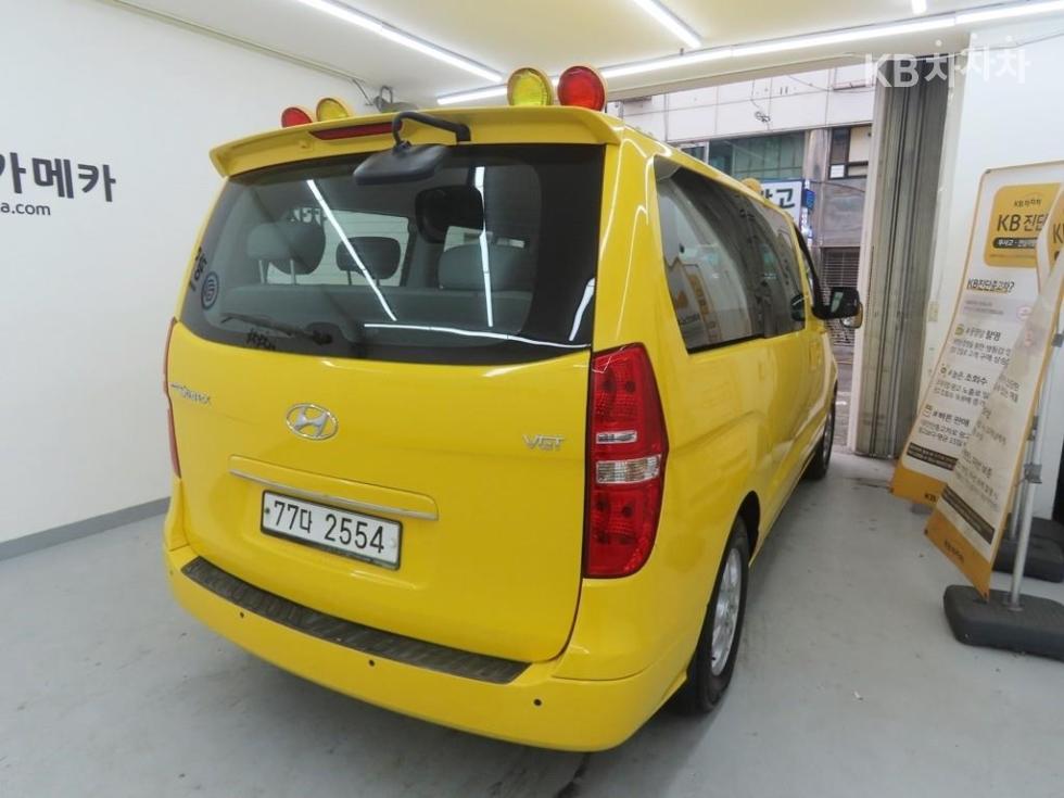 Hyundai Starex — miniaturë 3