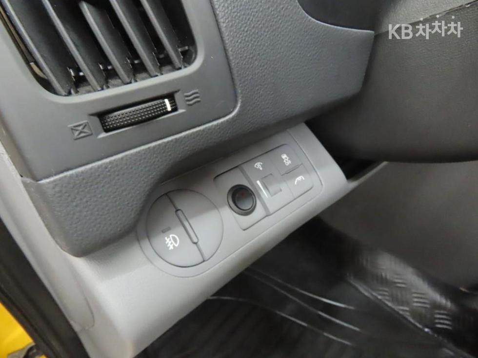Hyundai Starex — miniaturë 10