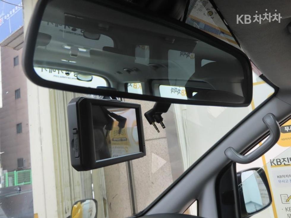 Hyundai Starex — miniaturë 11
