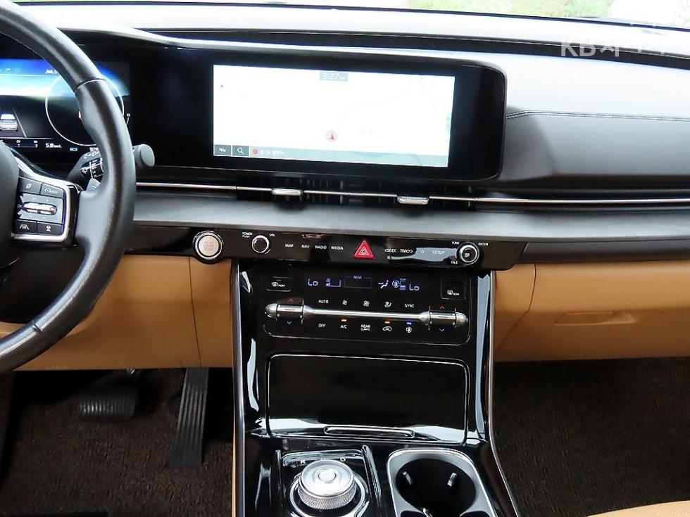 Kia Carnival — miniaturë 10