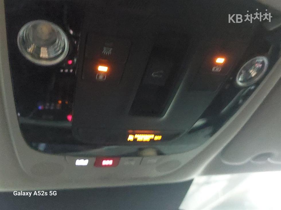 Kia K5 — miniaturë 10