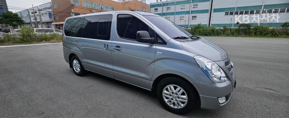 Hyundai Starex — miniaturë 3