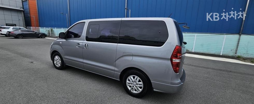 Hyundai Starex — miniaturë 4