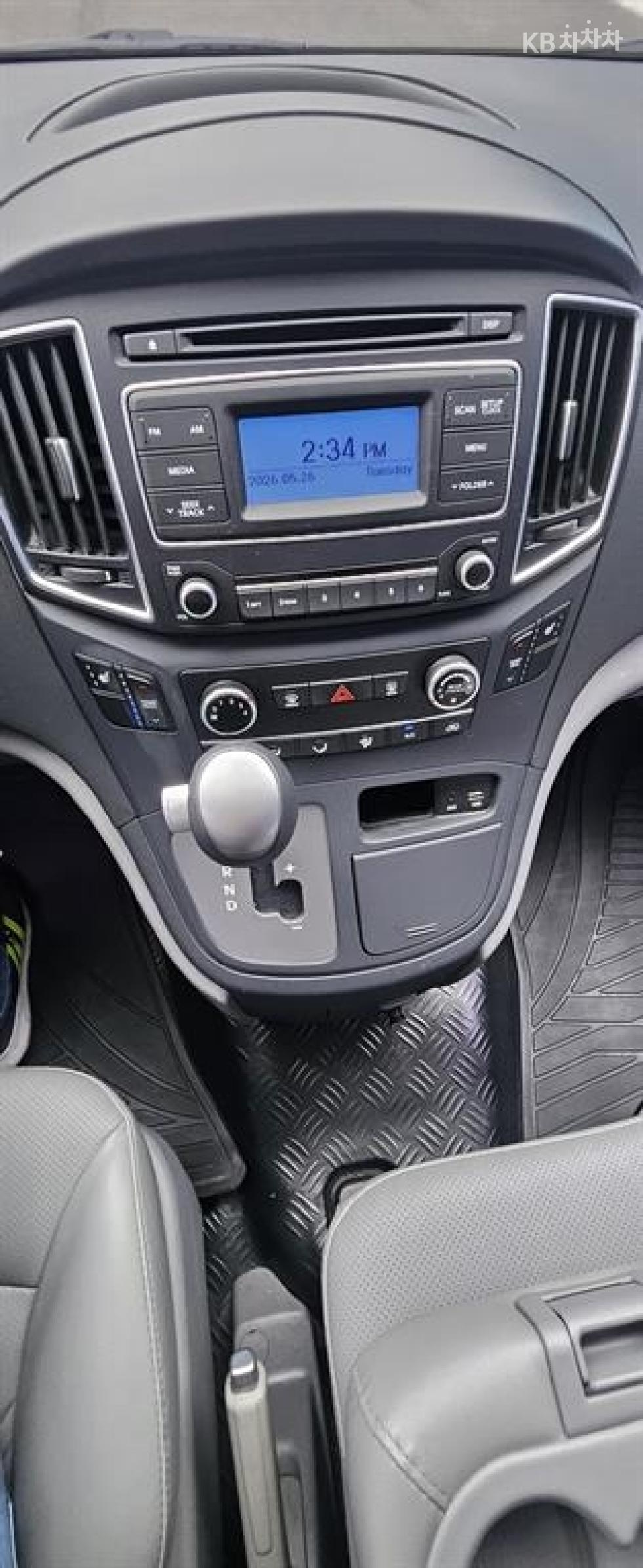 Hyundai Starex — miniaturë 13