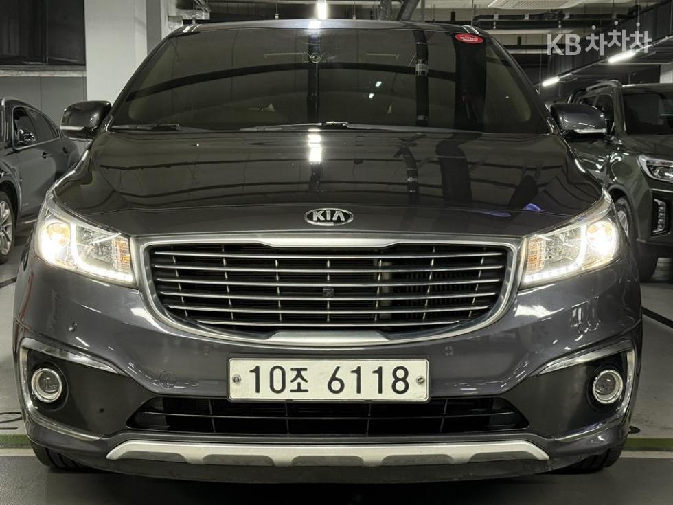 Kia Carnival — miniaturë 3