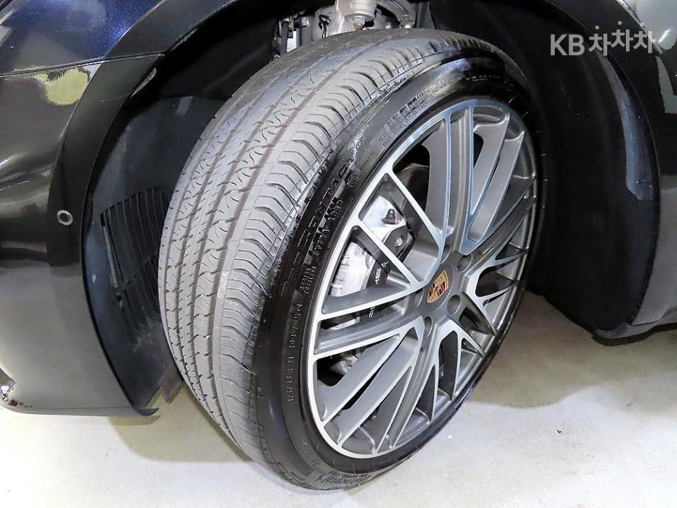 Porsche Panamera — miniaturë 20