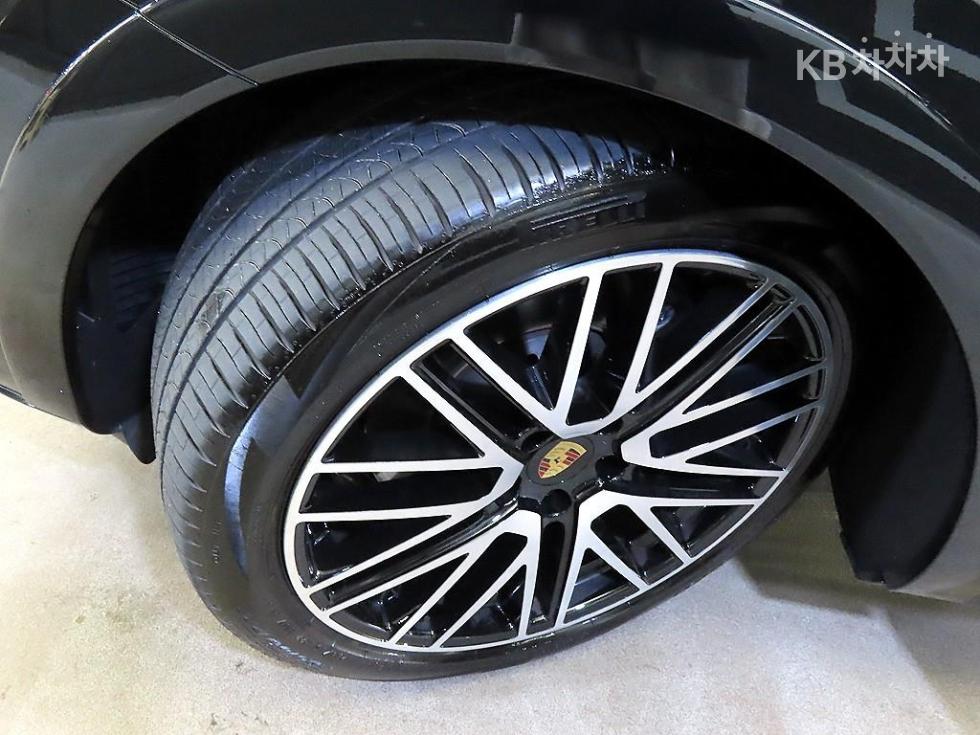 Porsche Cayenne — miniaturë 20