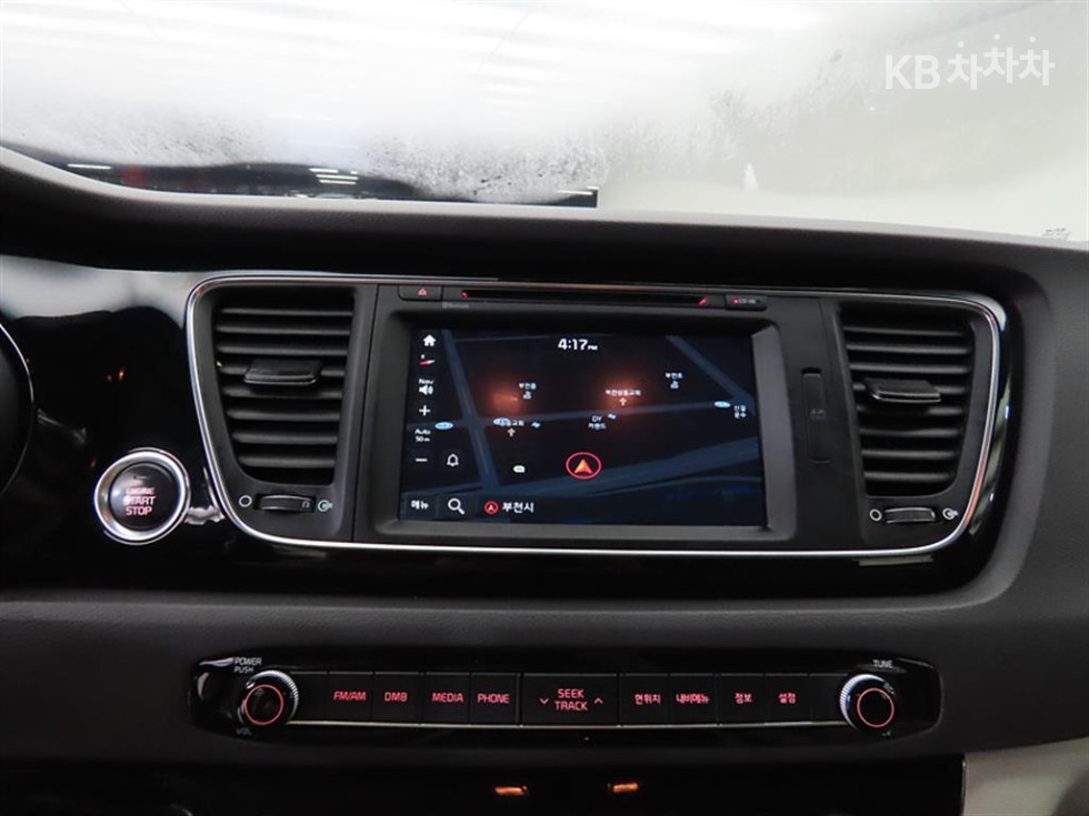Kia Carnival — miniaturë 13