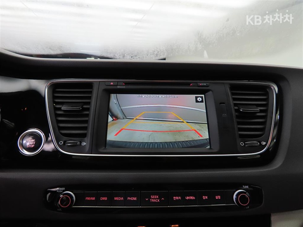 Kia Carnival — miniaturë 14