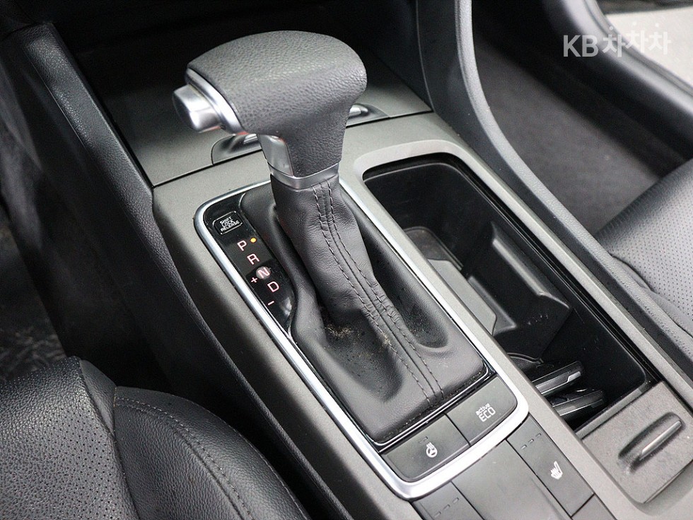 Kia K5 — miniaturë 9