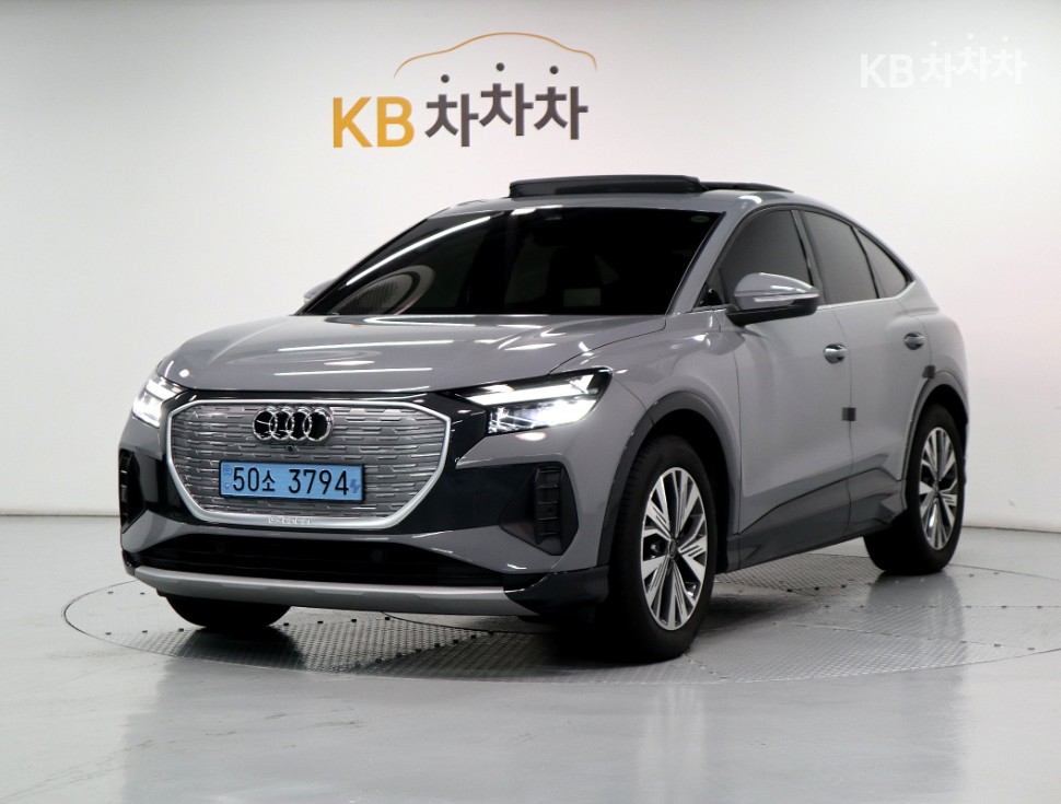 아우디 Q4 2025년식 아우디 Q4 e-tron 45 Sportback 기본형
