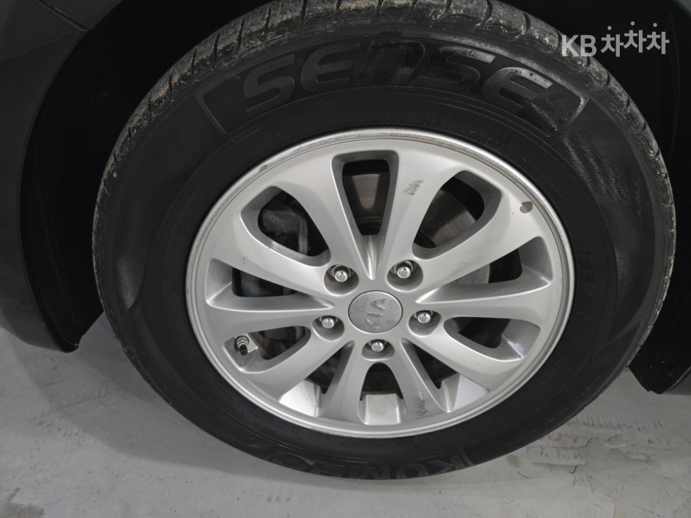 Kia K3 — miniaturë 7
