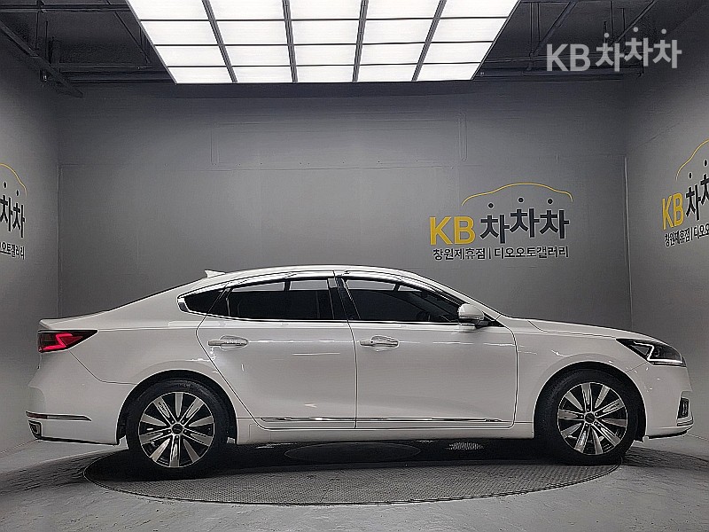 Kia K7 — miniaturë 3